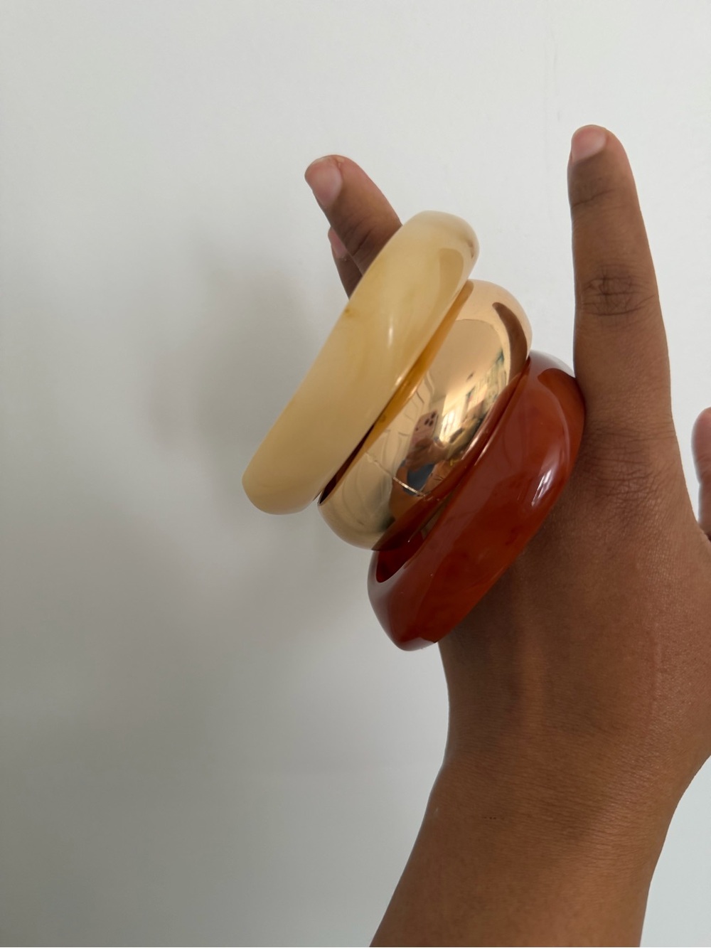 Stacked Resin and Metal Bangle Set - Cream, Gold, Brown